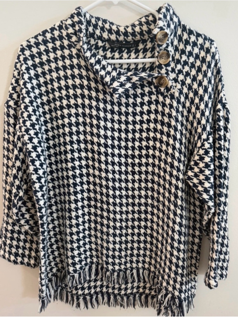 Zara Navy & White Houndstooth Button-Shoulder Pullover